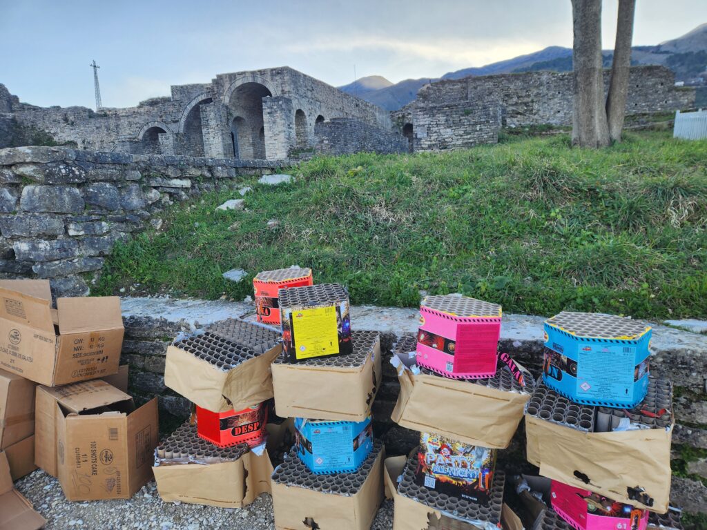 זיקוקים בטירת ג'ירוקסטר